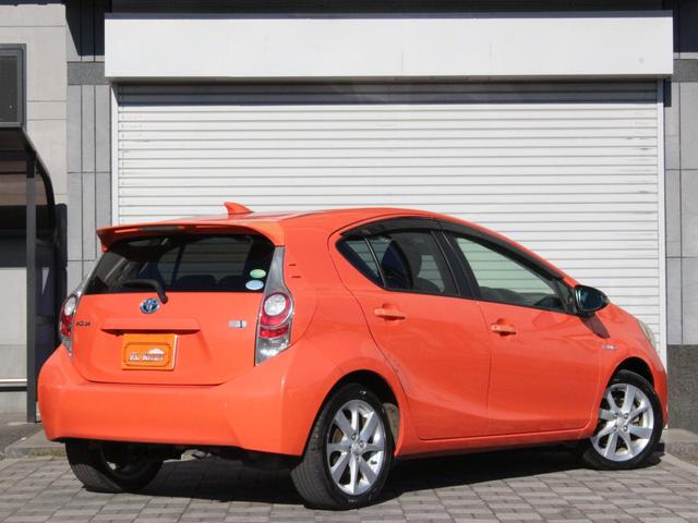 アクア Ｇブラックソフトレザーセレクション　専用暖黒革シート・ＯＰナビ・バックカメラ・Ｂｌｕｅｔｏｏｔｈ接続・フルセグ・ＥＴＣ・スマートキー・プッシュスタート・ＬＥＤヘッドライト・フォグ・純正ＯＰ１６ＡＷ・ＯＰリアスポイラー・本革巻ステアリング（27枚目）