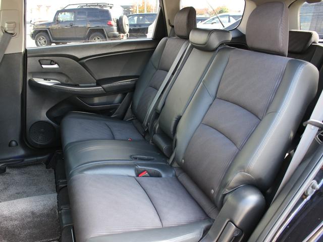 オデッセイ アブソルート　後期型・純正ナビ・フルセグ・バックカメラ・ＥＴＣ・クルーズコントロール・ハーフレザーシート・パドルシフト・ＨＩＤヘッドライト・フォグランプ・キーレス・ウインカーミラー・オートエアコン・ドアバイザー（11枚目）