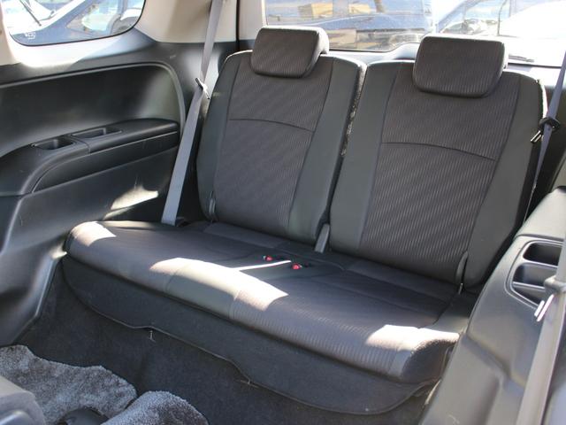 オデッセイ アブソルート　後期型・純正ナビ・フルセグ・バックカメラ・ＥＴＣ・クルーズコントロール・ハーフレザーシート・パドルシフト・ＨＩＤヘッドライト・フォグランプ・キーレス・ウインカーミラー・オートエアコン・ドアバイザー（12枚目）