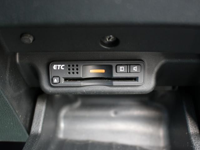 オデッセイ アブソルート　後期型・純正ナビ・フルセグ・バックカメラ・ＥＴＣ・クルーズコントロール・ハーフレザーシート・パドルシフト・ＨＩＤヘッドライト・フォグランプ・キーレス・ウインカーミラー・オートエアコン・ドアバイザー（18枚目）