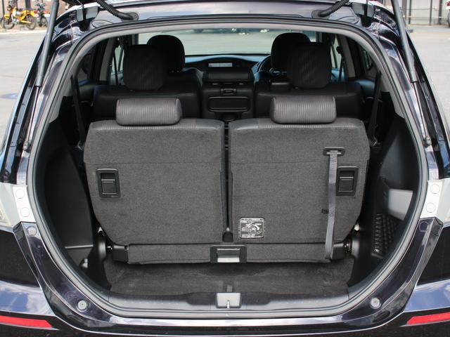 オデッセイ アブソルート　後期型・純正ナビ・フルセグ・バックカメラ・ＥＴＣ・クルーズコントロール・ハーフレザーシート・パドルシフト・ＨＩＤヘッドライト・フォグランプ・キーレス・ウインカーミラー・オートエアコン・ドアバイザー（34枚目）