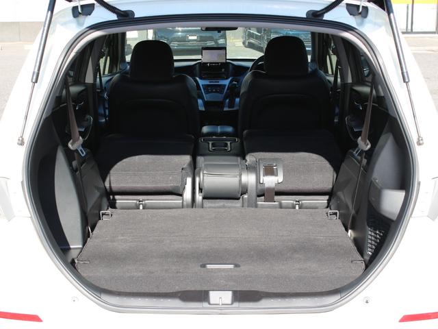 オデッセイ アブソルート　後期型・ＨＤＤナビ・フルセグ・バックカメラ・Ｂｌｕｅｔｏｏｔｈ接続・ハーフレザーシート・ＥＴＣ・クルーズコントロール・パドルシフト・ＨＩＤヘッドライト・フォグランプ・純正１８ｉｎＡＷ・ウインカーミラー（13枚目）