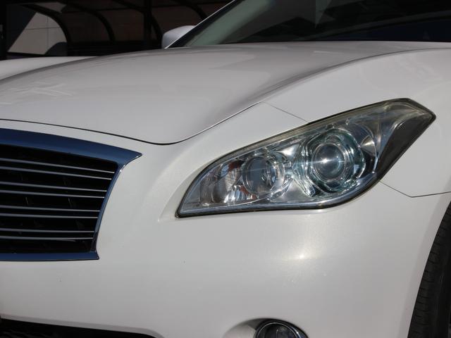 黄ばんでいてはカッコ悪いので全車ヘッドライトは磨いてあります！これだけで年式が新しく感じます！！