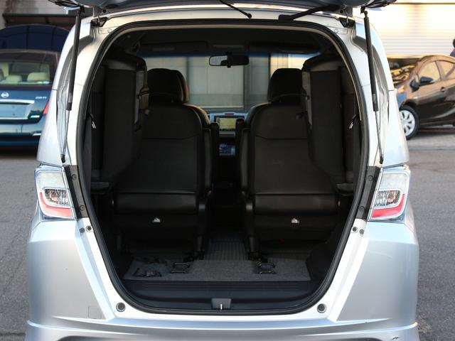 フリードハイブリッド ジャストセレクション　両側パワースライドドア・Ｇａｔｈｅｒｓナビ・ＥＴＣ・地デジ・バックカメラ・クルーズコントロール・ハーフレザーシート・スマートキー・ＨＩＤヘッドライト・純正１５インチＡＷ・ウインカーミラー・オートＡ／Ｃ（14枚目）