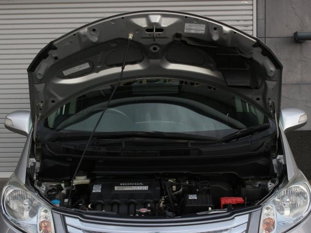 フリードハイブリッド ジャストセレクション　両側パワースライドドア・Ｇａｔｈｅｒｓナビ・ＥＴＣ・地デジ・バックカメラ・クルーズコントロール・ハーフレザーシート・スマートキー・ＨＩＤヘッドライト・純正１５インチＡＷ・ウインカーミラー・オートＡ／Ｃ（32枚目）