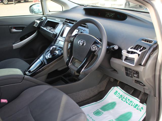 プリウス Ｓ　メモリナビ・フルセグ・バックカメラ・ＥＴＣ・Ｂｌｕｅｔｏｏｔｈ接続・スマートキー・プッシュスタート・ＨＩＤヘッドライト・フォグランプ・社外１７インチＡＷ・ウインカーミラー・オートエアコン・ドアバイザー（34枚目）