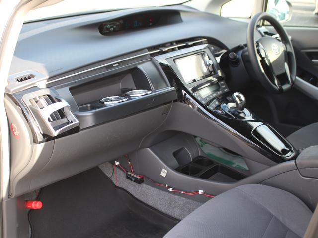 プリウス Ｓ　メモリナビ・フルセグ・バックカメラ・ＥＴＣ・Ｂｌｕｅｔｏｏｔｈ接続・スマートキー・プッシュスタート・ＨＩＤヘッドライト・フォグランプ・社外１７インチＡＷ・ウインカーミラー・オートエアコン・ドアバイザー（35枚目）