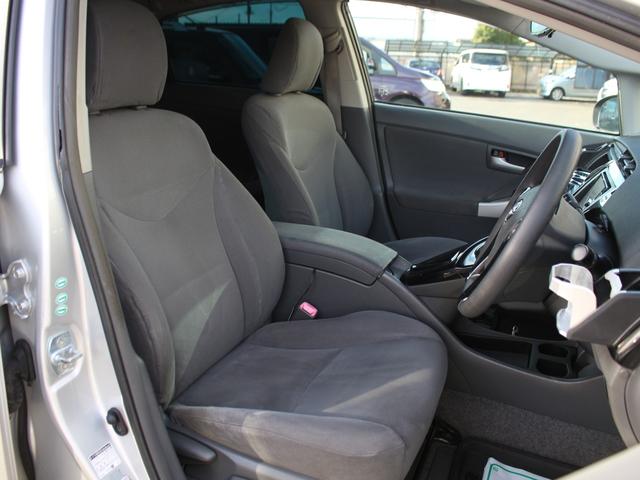 プリウス Ｓ　メモリナビ・フルセグ・バックカメラ・ＥＴＣ・Ｂｌｕｅｔｏｏｔｈ接続・スマートキー・プッシュスタート・ＨＩＤヘッドライト・フォグランプ・社外１７インチＡＷ・ウインカーミラー・オートエアコン・ドアバイザー（36枚目）