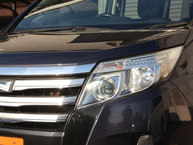 ノア Si 両側電動スライドドア・SDナビ・フルセグ・バックカメラ・Bluetooth接続・後席モニター・ドライブレコーダー・スマートキー・プッシュスタート・LEDヘッドライト・フォグランプ・純正AW(23枚目)