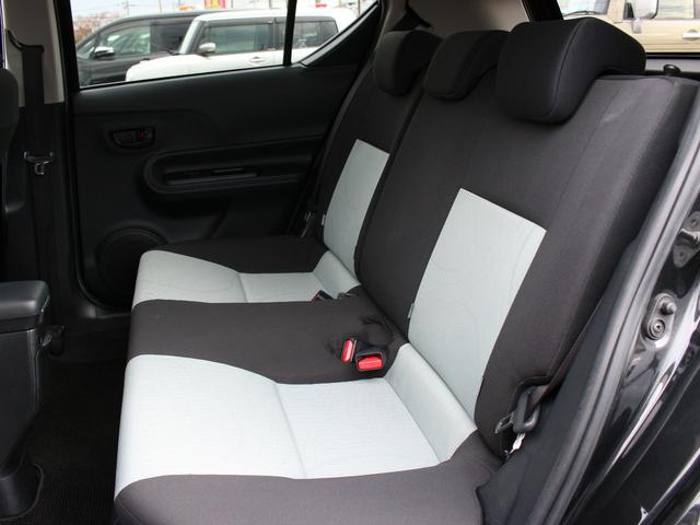 アクア Ｓ　ＳＤナビ・フルセグ・バックカメラ・スマートキー・Ｂｌｕｅｔｏｏｔｈ接続・ＥＴＣ・プッシュスタート・電動格納ミラー・オートライト・ウインカーミラー・オートエアコン・ドアバイザー（11枚目）