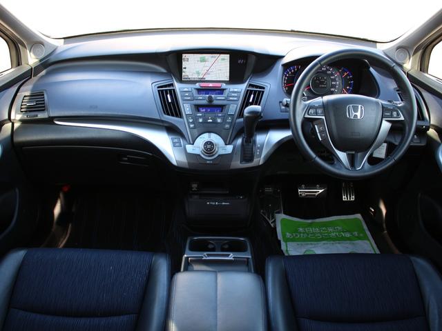 オデッセイ アブソルート　純正ナビ・ハーフレザーシート・後席モニター・フルセグ・バックカメラ・クルーズコントロール・ＥＴＣ・キーレス・ＨＩＤヘッドライト・フォグランプ・パドルシフト・純正１８インチＡＷ・ウインカーミラー・ＡＡＣ（4枚目）