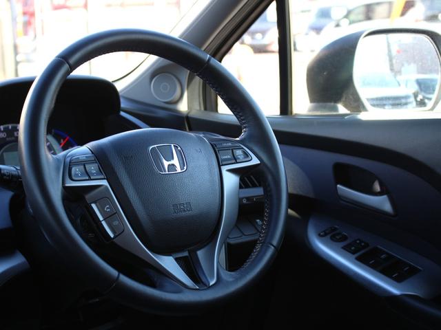 オデッセイ アブソルート　純正ナビ・ハーフレザーシート・後席モニター・フルセグ・バックカメラ・クルーズコントロール・ＥＴＣ・キーレス・ＨＩＤヘッドライト・フォグランプ・パドルシフト・純正１８インチＡＷ・ウインカーミラー・ＡＡＣ（15枚目）