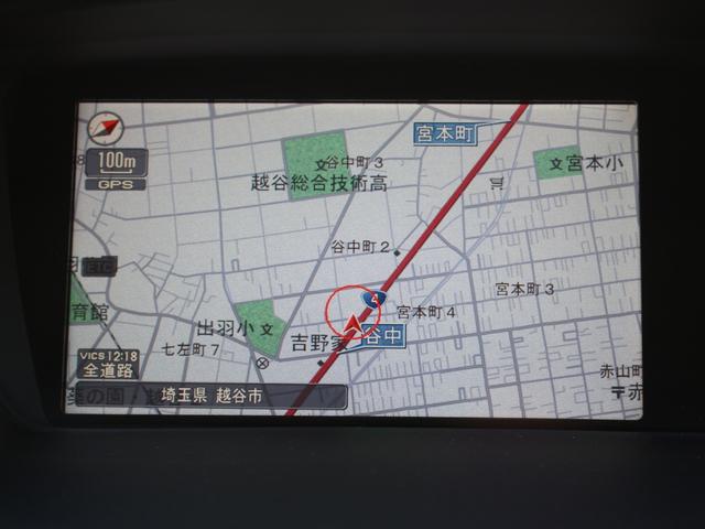 オデッセイ アブソルート　純正ナビ・ハーフレザーシート・後席モニター・フルセグ・バックカメラ・クルーズコントロール・ＥＴＣ・キーレス・ＨＩＤヘッドライト・フォグランプ・パドルシフト・純正１８インチＡＷ・ウインカーミラー・ＡＡＣ（16枚目）