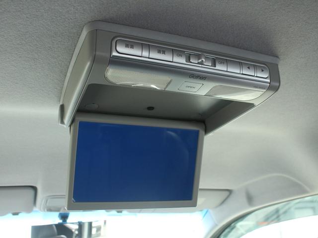 ステップワゴンスパーダ Ｚ　クールスピリット　後期型・９型純正ナビ・フルセグ・両側電動スライドドア・専用コンビシート・バックカメラ・後席モニター・ＥＴＣ・クルーズコントロール・スマートキー・ＨＩＤヘッドライト・フォグランプ・純正ＡＷ・パドルシフト（14枚目）