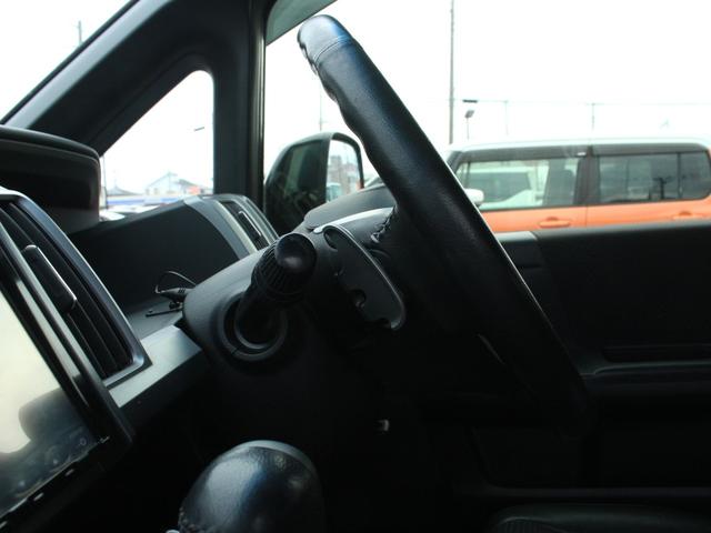 ステップワゴンスパーダ Ｚ　クールスピリット　後期型・９型純正ナビ・フルセグ・両側電動スライドドア・専用コンビシート・バックカメラ・後席モニター・ＥＴＣ・クルーズコントロール・スマートキー・ＨＩＤヘッドライト・フォグランプ・純正ＡＷ・パドルシフト（52枚目）