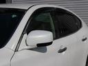 ウインカーミラーもございますので周囲への配慮も◎！ドアバイザーも雨の日に便利なアイテムの一つです！