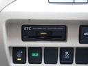 ETCももちろん装備!いまや無い車はないのではないかというくらいですがこちらも例外ではなく装備されております!後からつける手間もお金もかからず高速もスイスイなので友達・家族と遠出も楽しくなるはずです