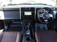 すっきりとしたＦＪクルーザーらしいデザインのダッシュ回り！フロントビューの視認性もよく運転しやすいと思います★ 3