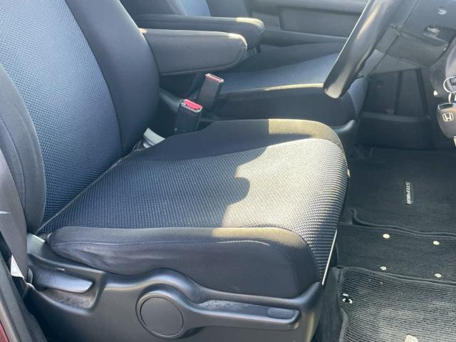 ステップワゴン スパーダ２４ＳＺ　ナビ／Ｂモニター／片側電動スライドドア／ＥＴＣ／シガーソケット／ドリンクホルダー／純正アルミ（9枚目）