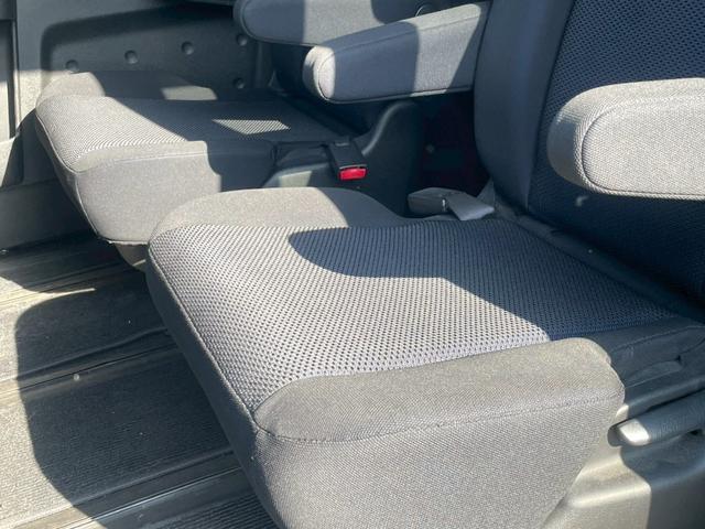 ステップワゴン スパーダ２４ＳＺ　ナビ／Ｂモニター／片側電動スライドドア／ＥＴＣ／シガーソケット／ドリンクホルダー／純正アルミ（28枚目）