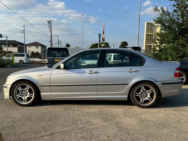 3シリーズ 320i Mスポーツパッケージ 左ハンドル/純正アルミホイール/HIDヘッドライト/ETC/キーレスキー(12枚目)