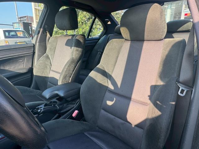 3シリーズ 320i Mスポーツパッケージ 左ハンドル/純正アルミホイール/HIDヘッドライト/ETC/キーレスキー(17枚目)