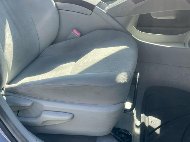 プリウス S サンルーフ/ナビ/Bモニター/テレビ/ETC/オートライト/シガーソケット/電格ミラー/レベライザー(19枚目)