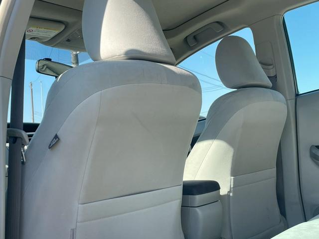 プリウス S サンルーフ/ナビ/Bモニター/テレビ/ETC/オートライト/シガーソケット/電格ミラー/レベライザー(29枚目)