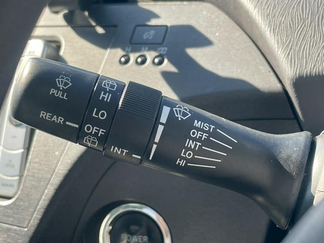 プリウス S サンルーフ/ナビ/Bモニター/テレビ/ETC/オートライト/シガーソケット/電格ミラー/レベライザー(40枚目)