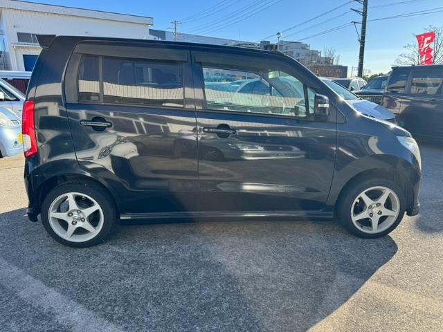 ワゴンＲ ＦＸリミテッド　ナビ／テレビ／ＥＴＣ／スマートプッシュスタート／電格ミラー／レベライザー／パワーウィンドウ／パワーステアリング／シガーソケット／スマートキー／エアバック／純正アルミホイール（9枚目）