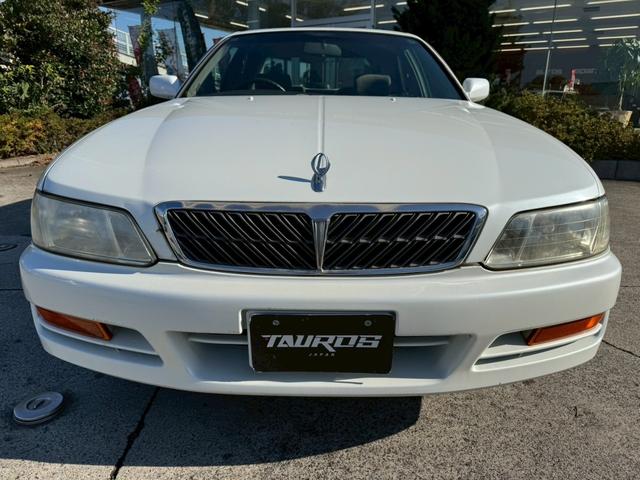 ローレル メダリスト　ナビ／オートライト／オートエアコン／スマートキー／電格ミラー／パワーウィンドウ／シガーソケット／パワーステアリング／運転席エアバック／助手席エアバック／禁煙車（6枚目）