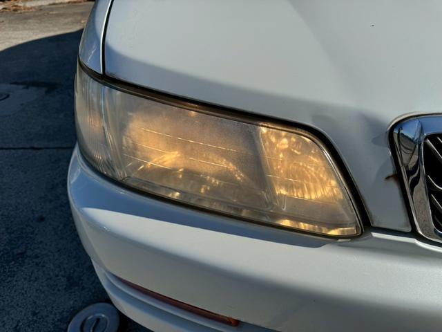 ローレル メダリスト　ナビ／オートライト／オートエアコン／スマートキー／電格ミラー／パワーウィンドウ／シガーソケット／パワーステアリング／運転席エアバック／助手席エアバック／禁煙車（13枚目）