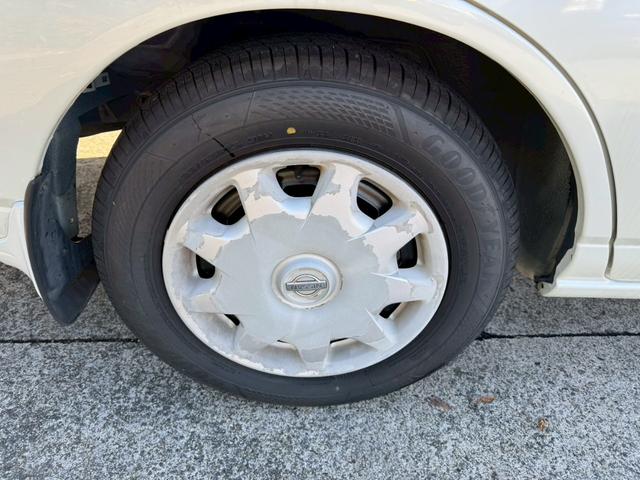 ローレル メダリスト　ナビ／オートライト／オートエアコン／スマートキー／電格ミラー／パワーウィンドウ／シガーソケット／パワーステアリング／運転席エアバック／助手席エアバック／禁煙車（43枚目）