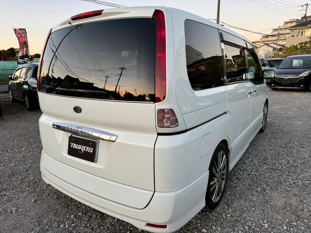 セレナ ハイウェイスター　メーカーオプションナビ／社外１８インチアルミホイール／フロントエアロ／バックカメラ／フリップダウンモニター／ＥＴＣ／オートマニュアルエアコン／ユーザーワンオーナー買取車／スマートキー（8枚目）