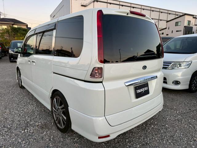 セレナ ハイウェイスター　メーカーオプションナビ／社外１８インチアルミホイール／フロントエアロ／バックカメラ／フリップダウンモニター／ＥＴＣ／オートマニュアルエアコン／ユーザーワンオーナー買取車／スマートキー（10枚目）