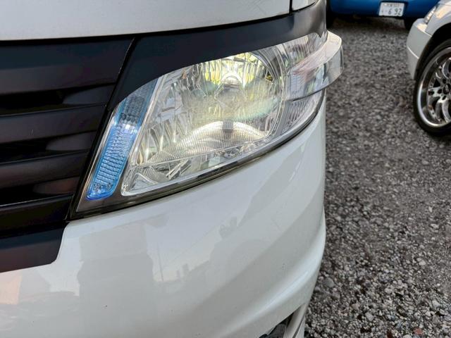 セレナ ハイウェイスター　メーカーオプションナビ／社外１８インチアルミホイール／フロントエアロ／バックカメラ／フリップダウンモニター／ＥＴＣ／オートマニュアルエアコン／ユーザーワンオーナー買取車／スマートキー（14枚目）