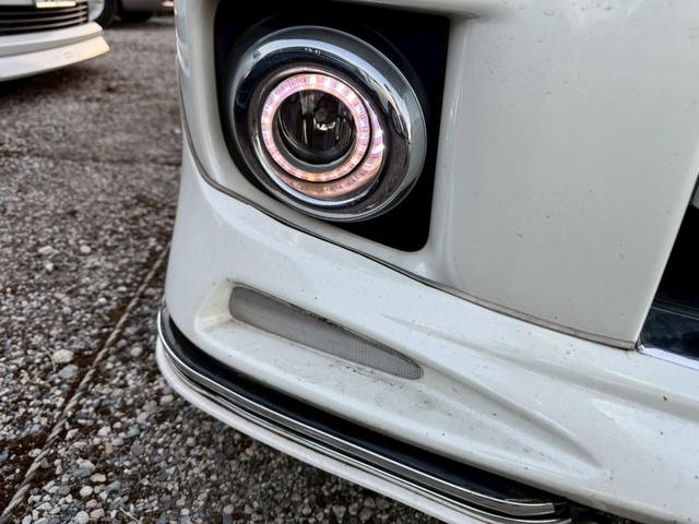 セレナ ハイウェイスター　メーカーオプションナビ／社外１８インチアルミホイール／フロントエアロ／バックカメラ／フリップダウンモニター／ＥＴＣ／オートマニュアルエアコン／ユーザーワンオーナー買取車／スマートキー（15枚目）