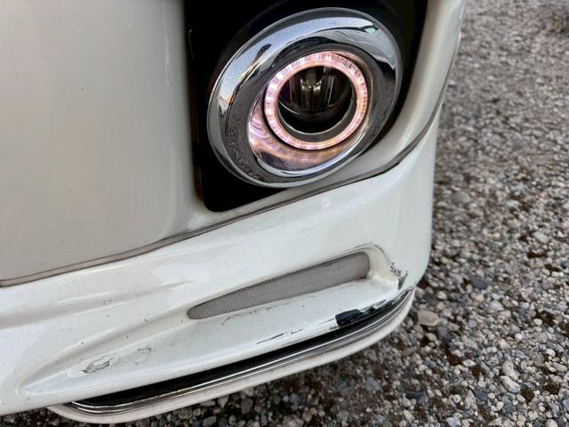 セレナ ハイウェイスター　メーカーオプションナビ／社外１８インチアルミホイール／フロントエアロ／バックカメラ／フリップダウンモニター／ＥＴＣ／オートマニュアルエアコン／ユーザーワンオーナー買取車／スマートキー（16枚目）