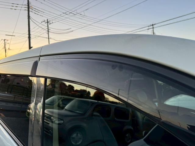 セレナ ハイウェイスター　メーカーオプションナビ／社外１８インチアルミホイール／フロントエアロ／バックカメラ／フリップダウンモニター／ＥＴＣ／オートマニュアルエアコン／ユーザーワンオーナー買取車／スマートキー（17枚目）