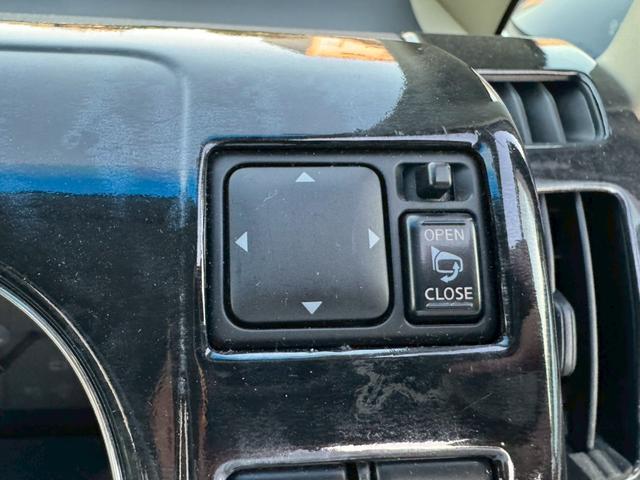 セレナ ハイウェイスター　メーカーオプションナビ／社外１８インチアルミホイール／フロントエアロ／バックカメラ／フリップダウンモニター／ＥＴＣ／オートマニュアルエアコン／ユーザーワンオーナー買取車／スマートキー（37枚目）