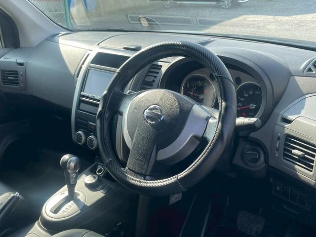 エクストレイル ２０Ｘ　ナビ／テレビ／ＥＴＣ／オートライト／オートエアコン／電格ミラー／パワーウィンドウ／パワーステアリング／ドリンクホルダー／エアバック／純正アルミホイール（16枚目）