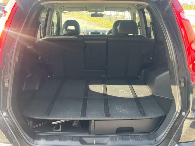 エクストレイル ２０Ｘ　ナビ／テレビ／ＥＴＣ／オートライト／オートエアコン／電格ミラー／パワーウィンドウ／パワーステアリング／ドリンクホルダー／エアバック／純正アルミホイール（30枚目）