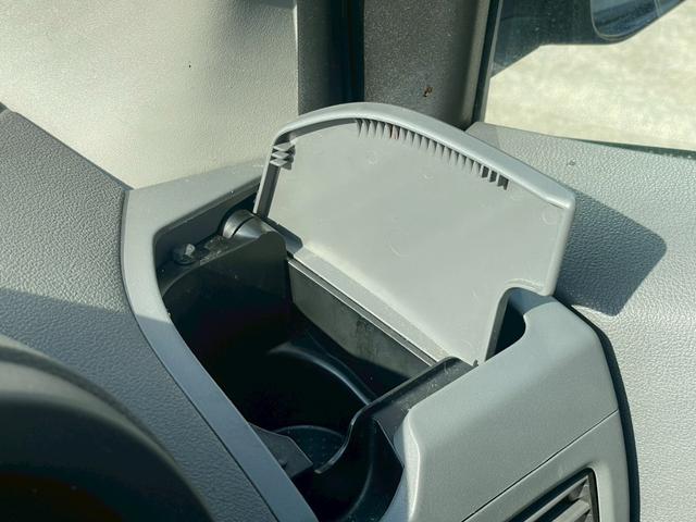 エクストレイル ２０Ｘ　ナビ／テレビ／ＥＴＣ／オートライト／オートエアコン／電格ミラー／パワーウィンドウ／パワーステアリング／ドリンクホルダー／エアバック／純正アルミホイール（45枚目）