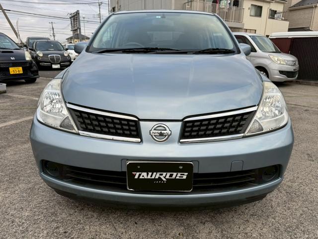 ティーダ １５Ｍ　ナビ　オートエアコン　ハーフレザーシート　キーレスキー　ＥＴＣ　アクセサリーソケット　パワーウィンドウ　パワーステアリング　電動格納ドアミラー　バイザー　１５インチアルミホイール（8枚目）