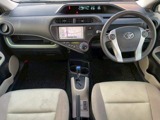 アクア S ナビ/テレビ/Bモニター/ETC/スマートプッシュスタート/オートライト/シガーソケット/ドリンクホルダー/パワーウィンドウ/電格ミラー/レベライザー/スペアキー/エアバック(15枚目)