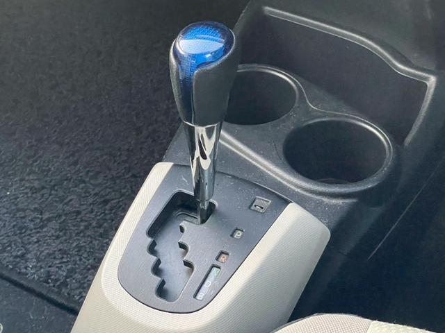 アクア S ナビ/テレビ/Bモニター/ETC/スマートプッシュスタート/オートライト/シガーソケット/ドリンクホルダー/パワーウィンドウ/電格ミラー/レベライザー/スペアキー/エアバック(37枚目)