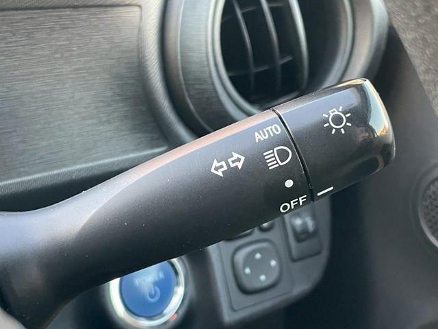 アクア S ナビ/テレビ/Bモニター/ETC/スマートプッシュスタート/オートライト/シガーソケット/ドリンクホルダー/パワーウィンドウ/電格ミラー/レベライザー/スペアキー/エアバック(38枚目)