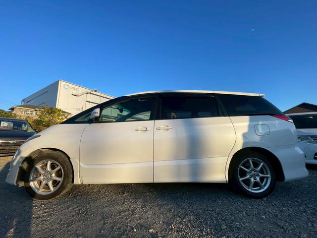 エスティマ ２．４アエラス　Ｇエディション　ナビ／テレビ／ＥＴＣ／両側電動スライドドア／スマートプッシュスタート／オートライト／電格ミラー／パワーウィンドウ／パワーステアリング／シシガーソケット／純正アルミホイール（12枚目）