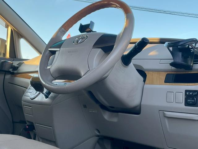 エスティマ ２．４アエラス　Ｇエディション　ナビ／テレビ／ＥＴＣ／両側電動スライドドア／スマートプッシュスタート／オートライト／電格ミラー／パワーウィンドウ／パワーステアリング／シシガーソケット／純正アルミホイール（17枚目）