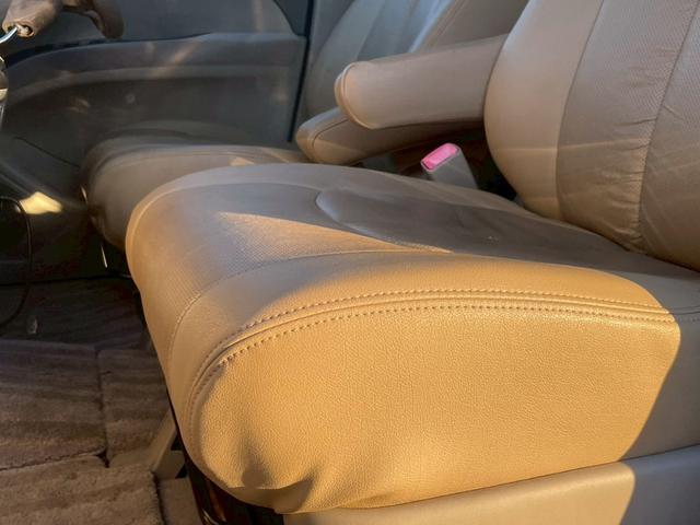 エスティマ ２．４アエラス　Ｇエディション　ナビ／テレビ／ＥＴＣ／両側電動スライドドア／スマートプッシュスタート／オートライト／電格ミラー／パワーウィンドウ／パワーステアリング／シシガーソケット／純正アルミホイール（23枚目）